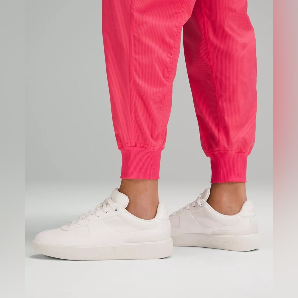 Lululemon Dance Studio Relaxed-Fit Mid-Rise Cargo Jogger - Picture 8 of 9